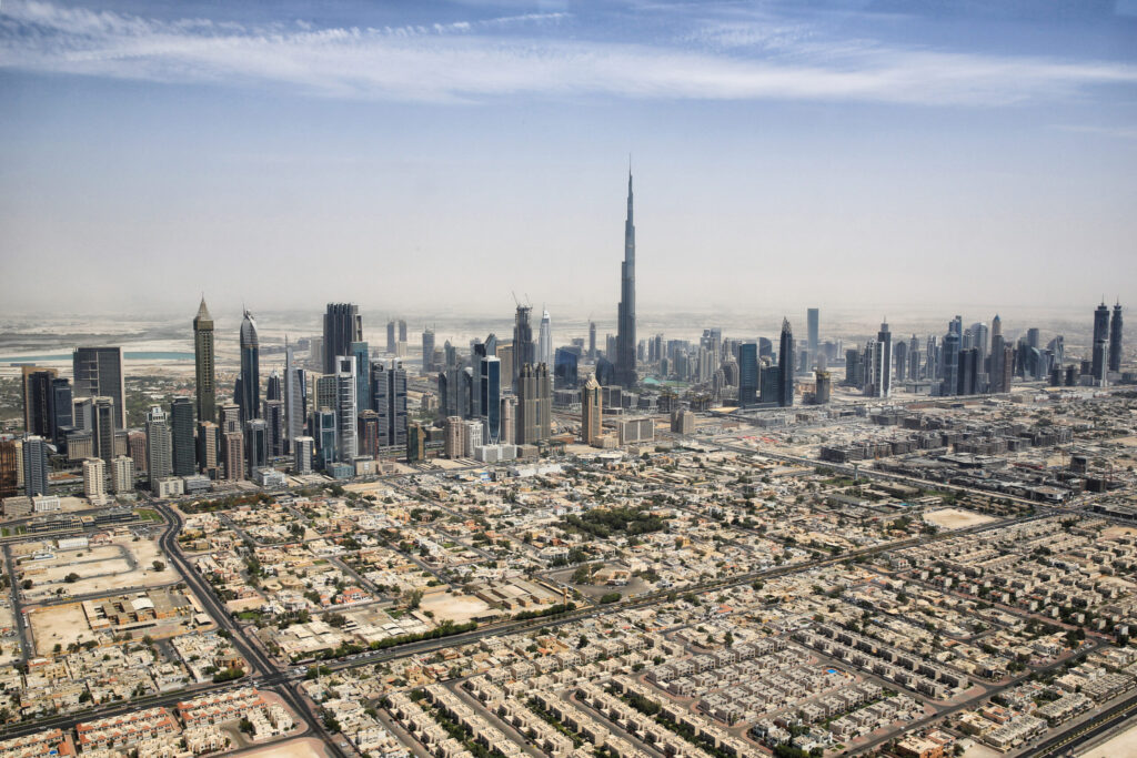 Descubra por que carros são abandonados em Dubai!